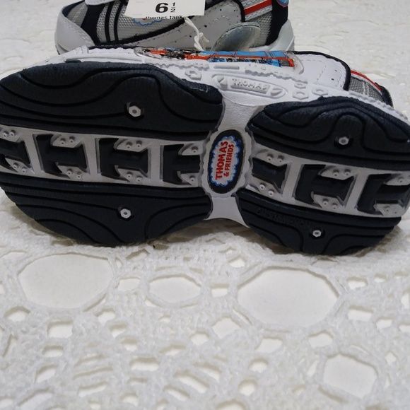 SOLD OUT!!! TODDLER SHOES- THOMAS & FRIENDS - Picture 4 of 4